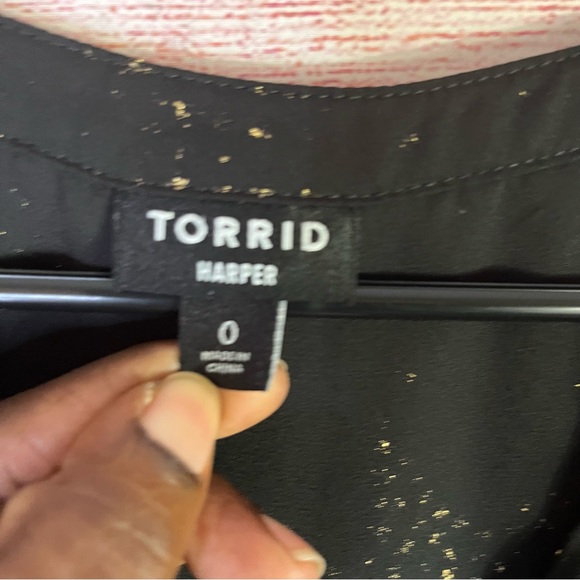 Torrid Harper Black Gold Star Print Size Torrid 0 | L| 12 - Picture 2 of 8